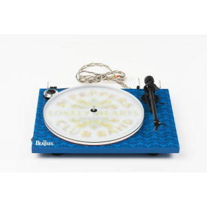Pro-Ject Art Essential III Pro-Ject Art Essential III