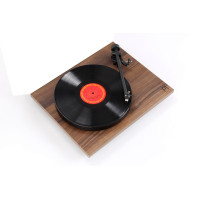 Rega Planar 1 PLUS Walnut Rega Planar 1 PLUS Walnut